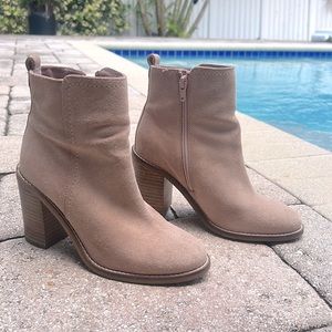 Seychelles Mid high nude leather boots